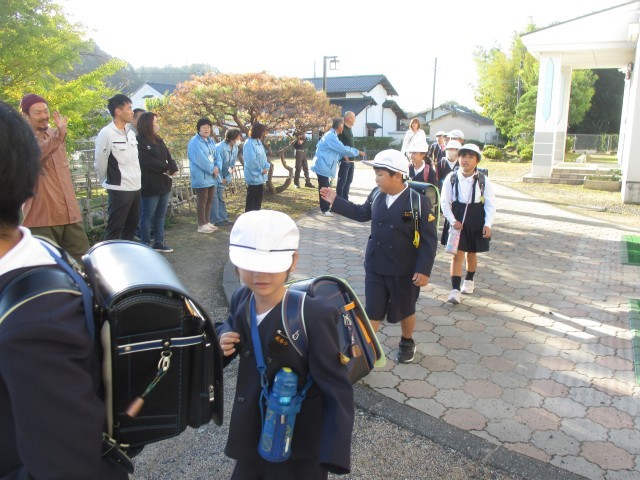 https://tsuyama.schoolweb.ne.jp/3310017/blog_img/54221808?tm=20241010152119